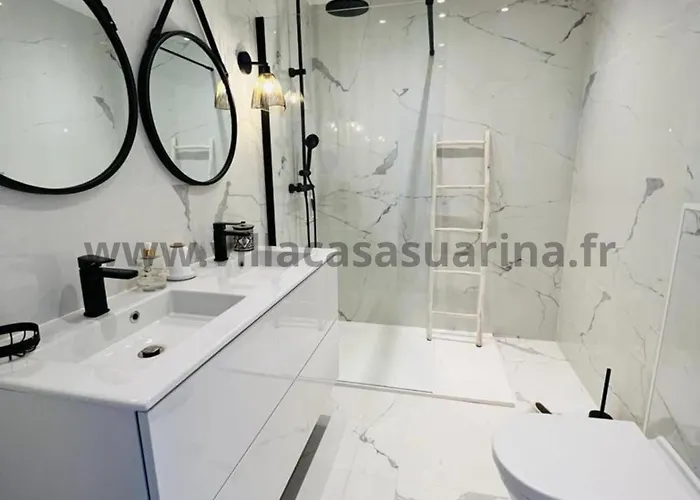 别墅 Vue Mer, Piscine Chauffee A Vecchio 维琪奥港